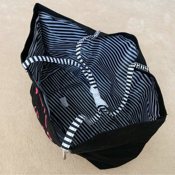 NWT Victoria’s Secret open tote - Picture 5 of 5